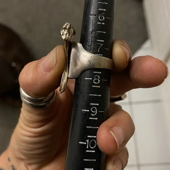 Sterling silver sand casted bear claw ring - Picture 6 of 14